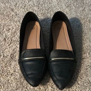 Amazon Black and Gold Loafers with Modern Design
